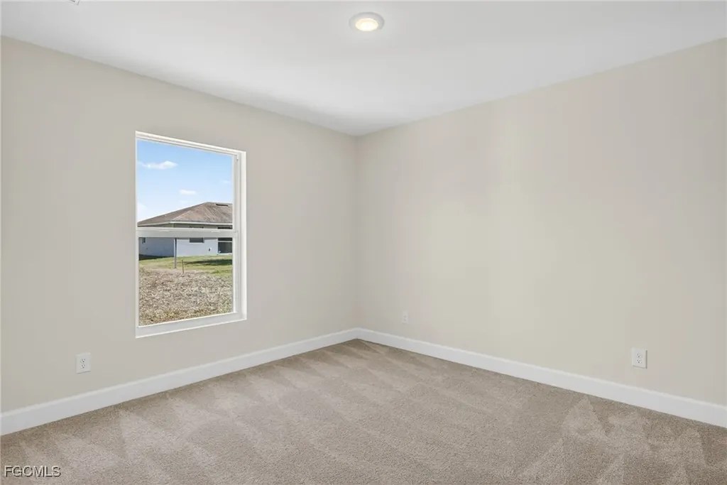 1711 NW 10th Avenue Cape Coral FL 33993
