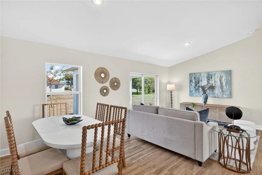 1711 NW 10th Avenue Cape Coral FL 33993