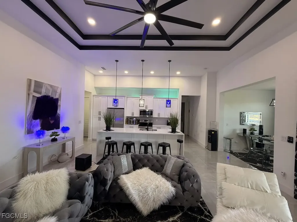 907 NE 13th Place Cape Coral FL 33909