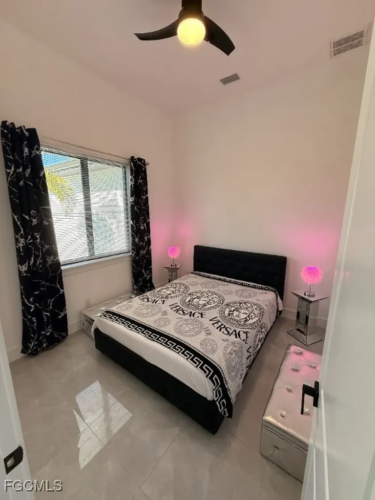 907 NE 13th Place Cape Coral FL 33909