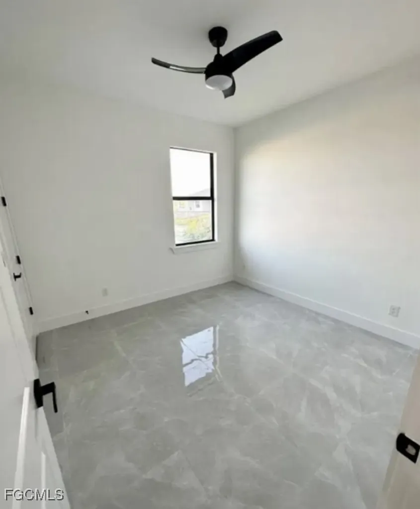 907 NE 13th Place Cape Coral FL 33909