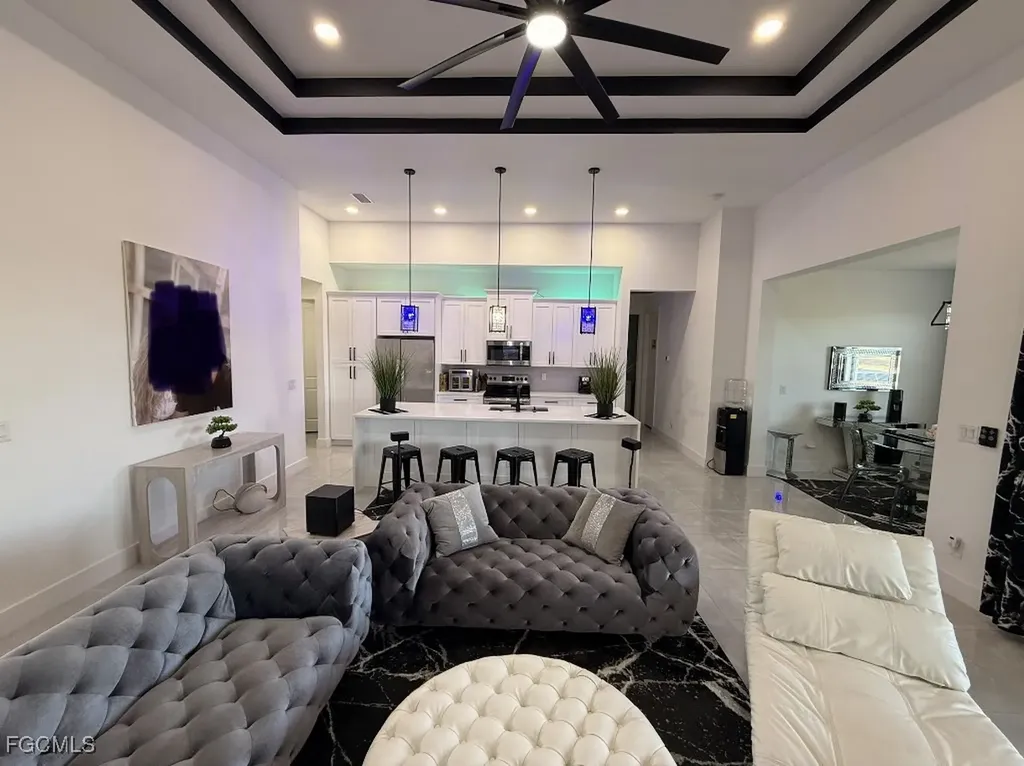 907 NE 13th Place Cape Coral FL 33909
