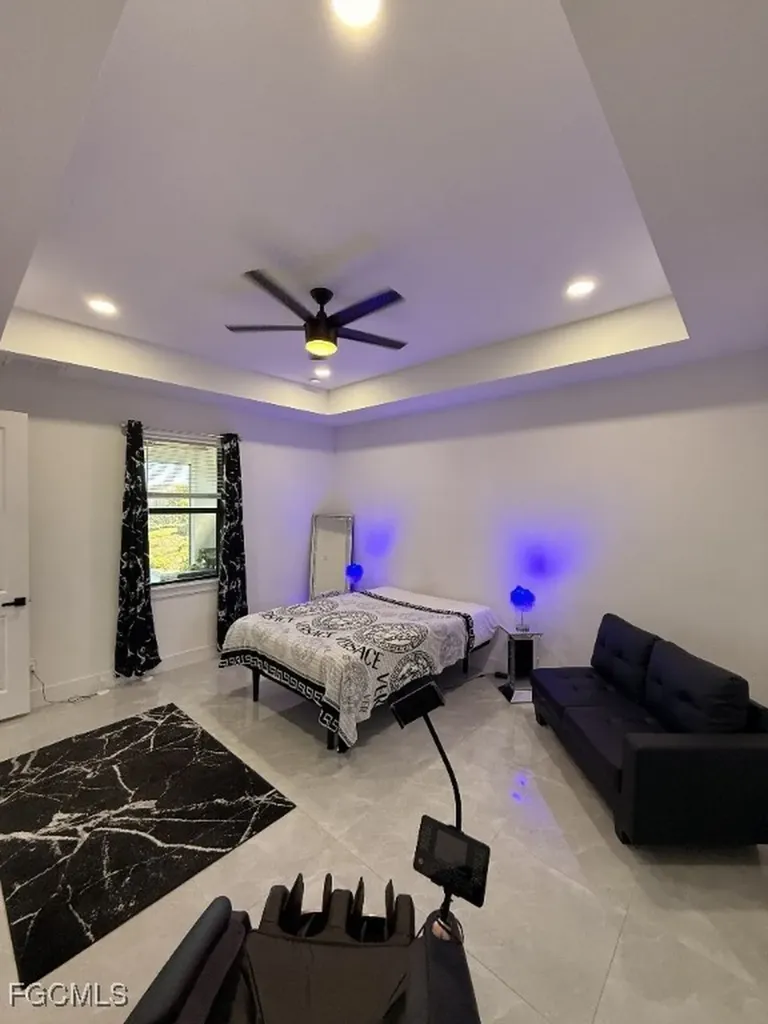 907 NE 13th Place Cape Coral FL 33909