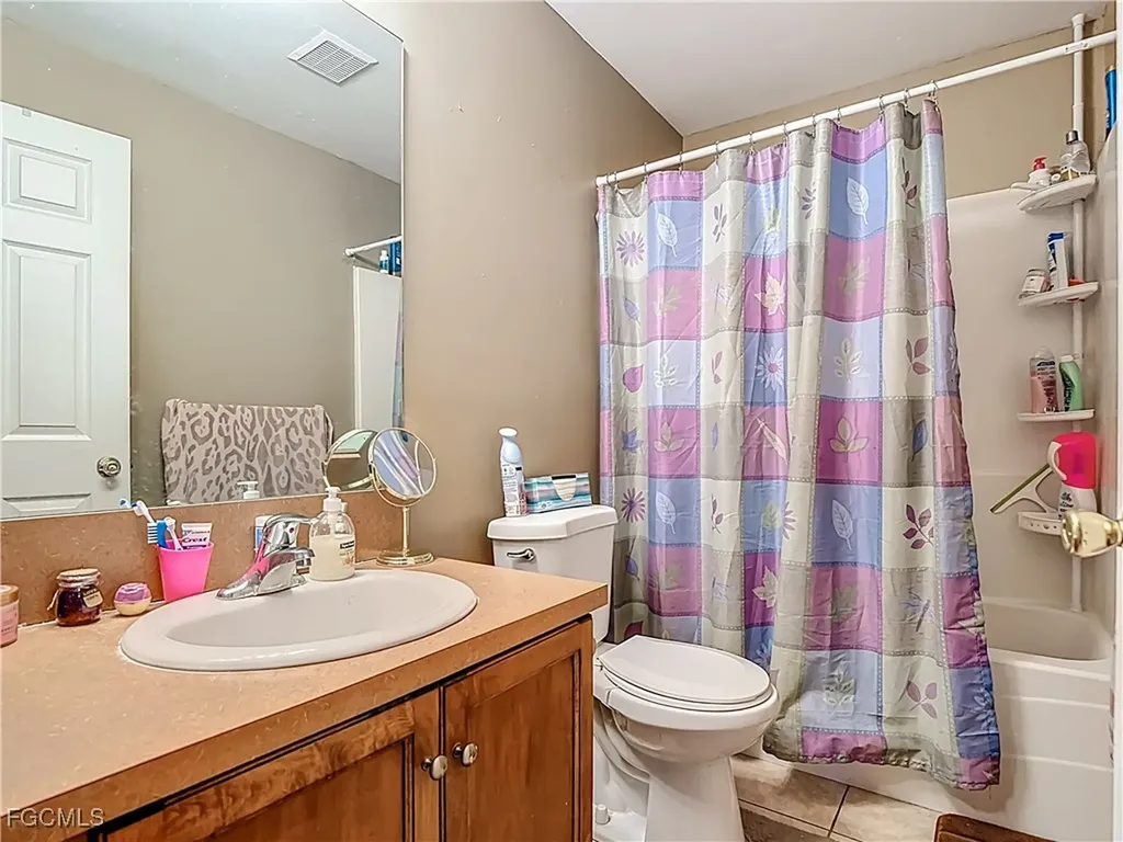 5339-5341 Benton Street Lehigh Acres FL 33971