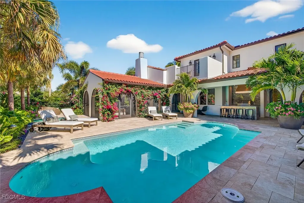 16469 Celebrita Court Naples FL 34110