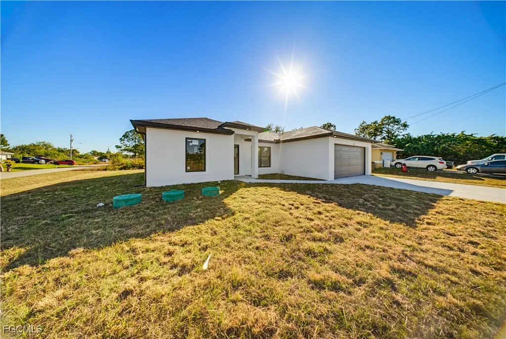 809 Anaconda Avenue S Lehigh Acres FL 33974