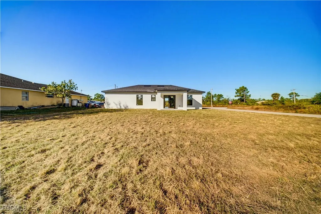 809 Anaconda Avenue S Lehigh Acres FL 33974