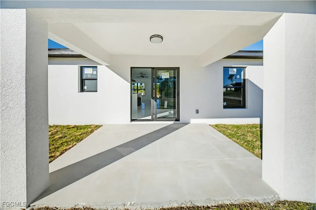 809 Anaconda Avenue S Lehigh Acres FL 33974