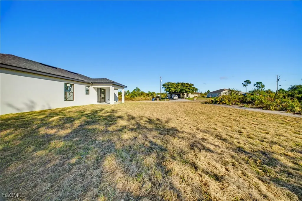 809 Anaconda Avenue S Lehigh Acres FL 33974