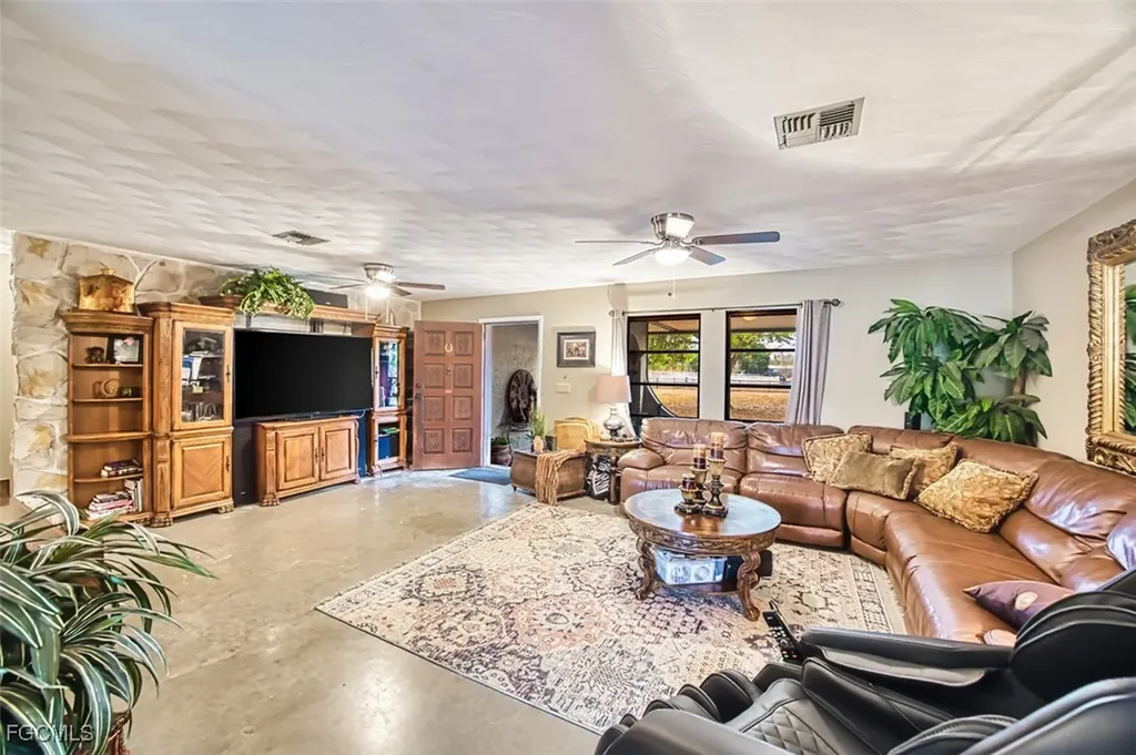 6971 Neal Road Fort Myers FL 33905
