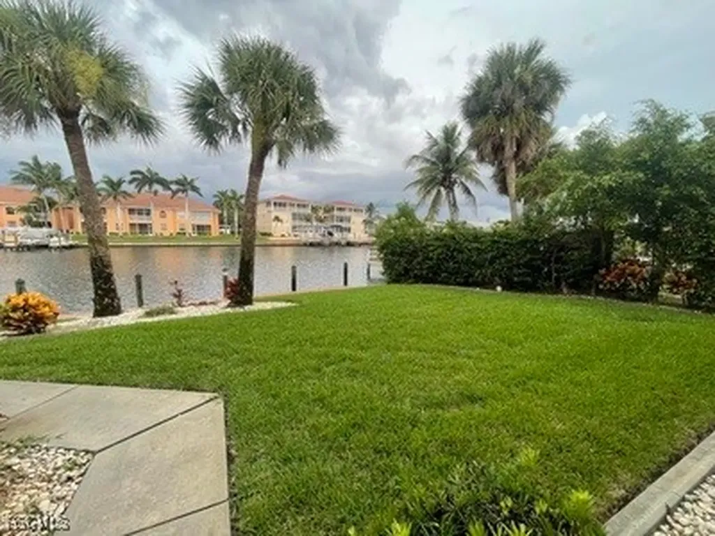 4525 Country Club Boulevard Cape Coral FL 33904