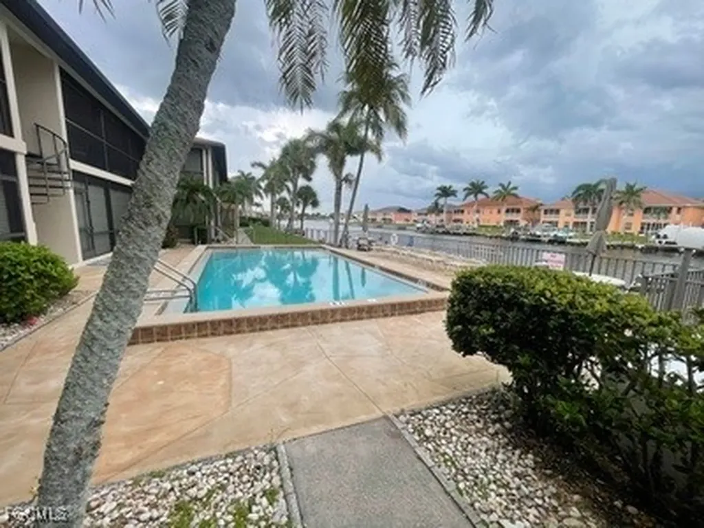 4525 Country Club Boulevard Cape Coral FL 33904