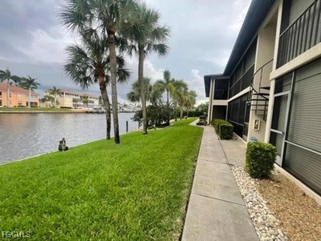 4525 Country Club Boulevard Cape Coral FL 33904