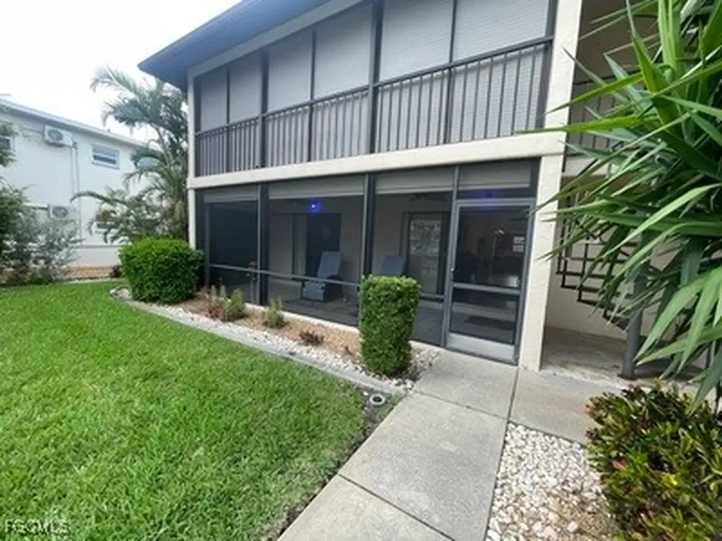 4525 Country Club Boulevard Cape Coral FL 33904