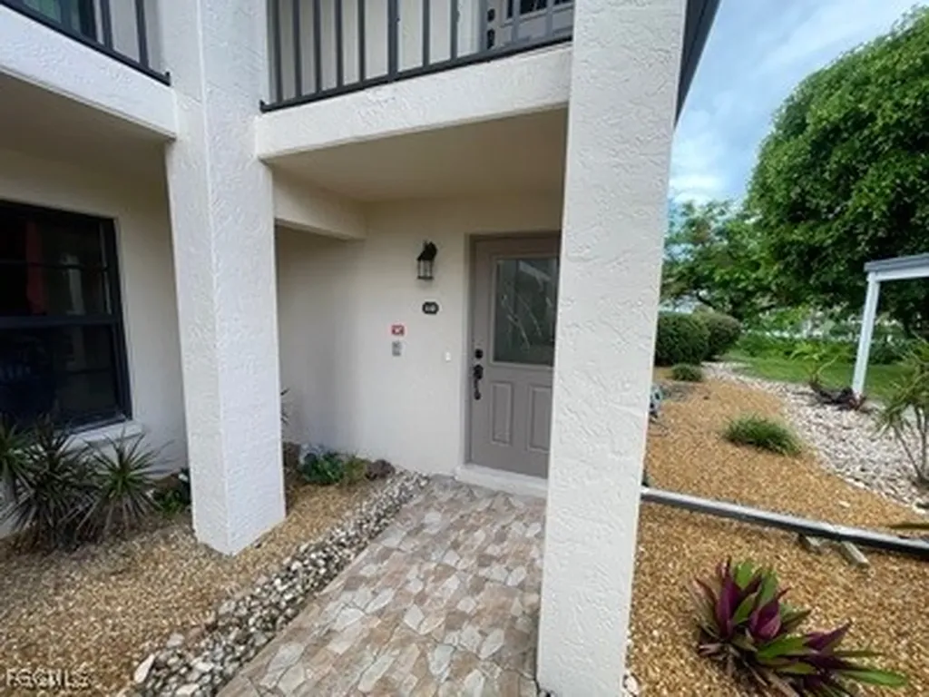 4525 Country Club Boulevard Cape Coral FL 33904