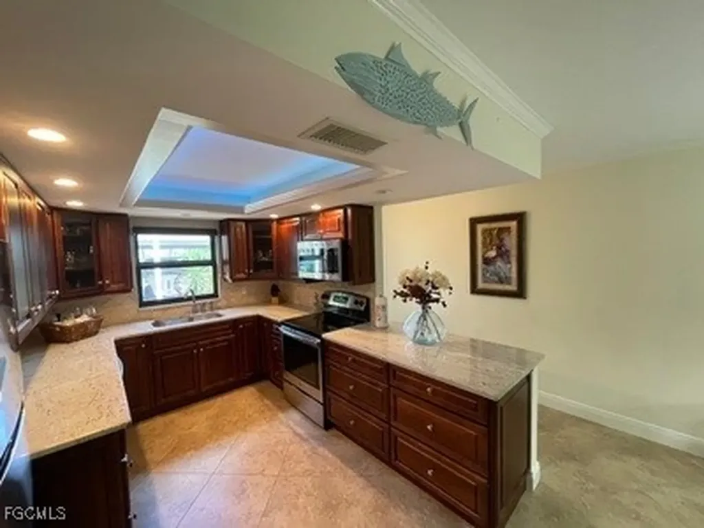 4525 Country Club Boulevard Cape Coral FL 33904