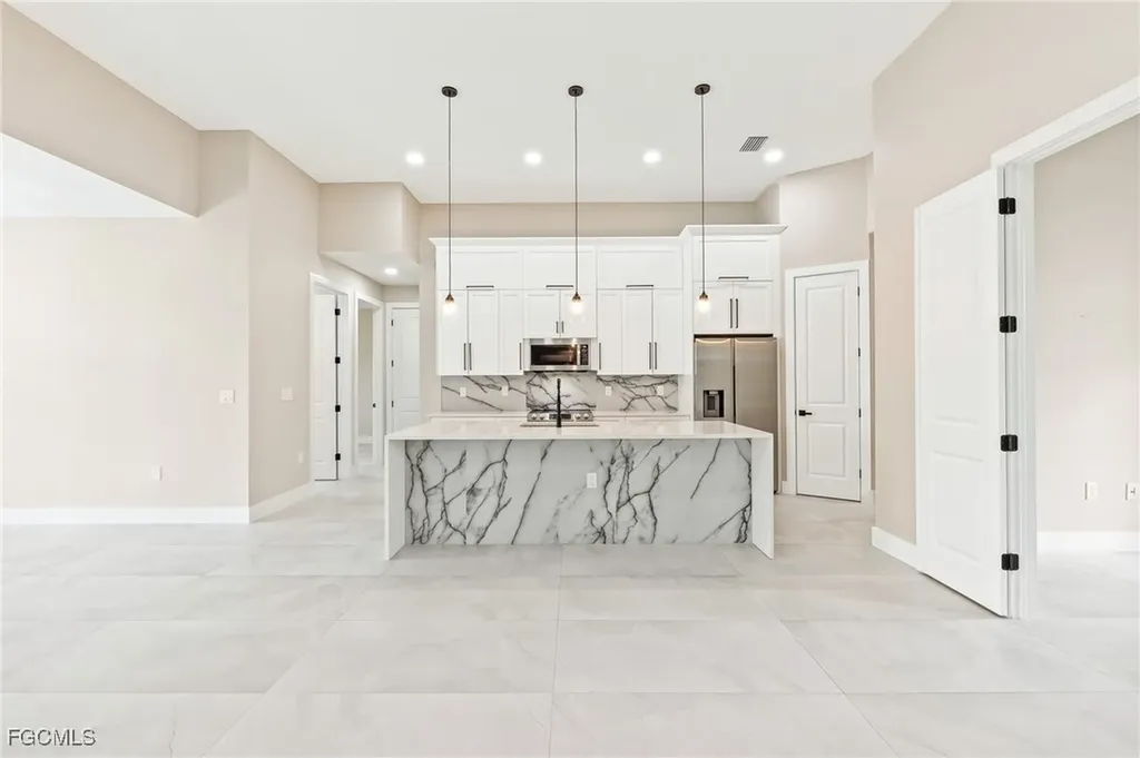 2830 SW 24th Avenue Cape Coral FL 33914