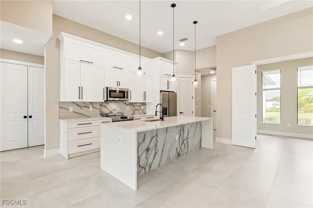 2830 SW 24th Avenue Cape Coral FL 33914