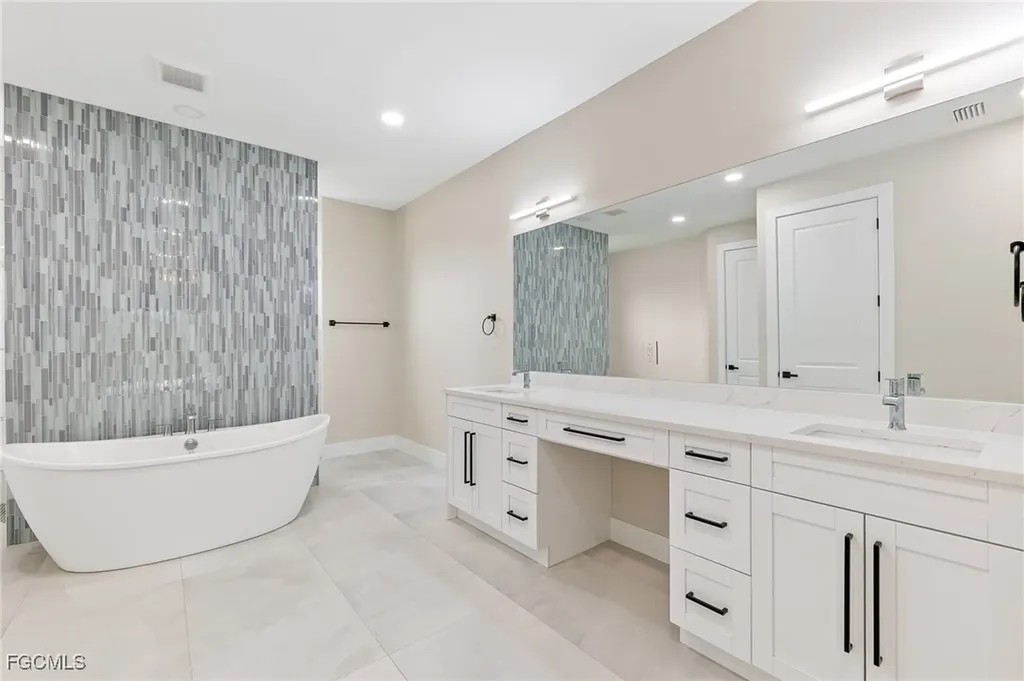 2830 SW 24th Avenue Cape Coral FL 33914