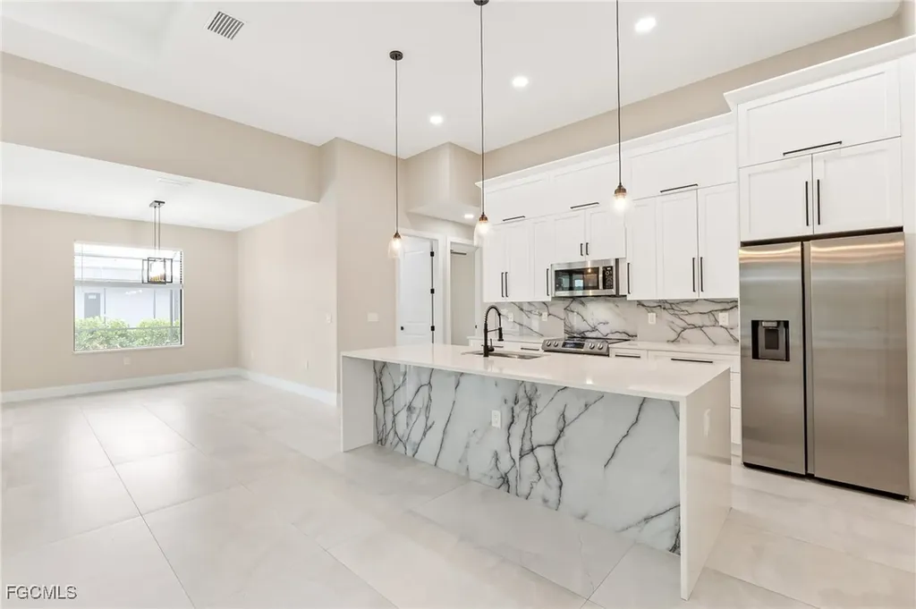 2830 SW 24th Avenue Cape Coral FL 33914