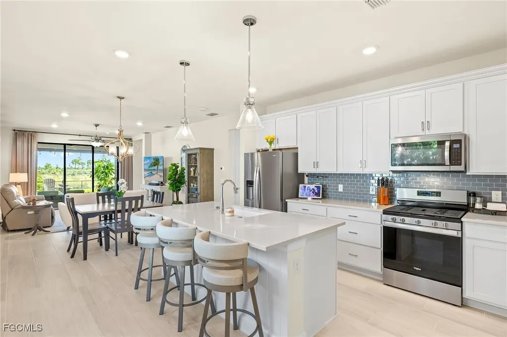 20040 Kingmont Drive Estero FL 33928