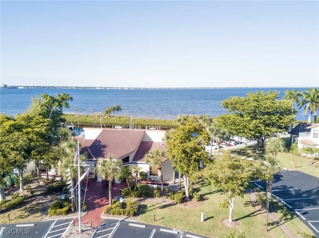 9599 Halyards Court Fort Myers FL 33919