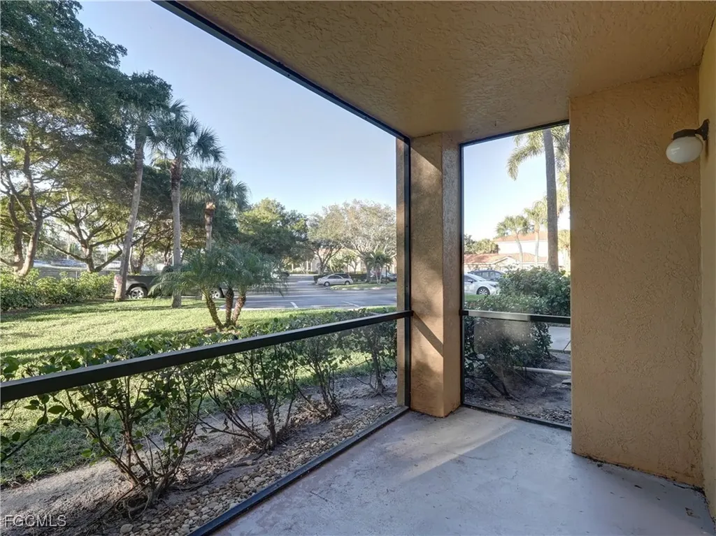 8635 River Homes Lane Bonita Springs FL 34135
