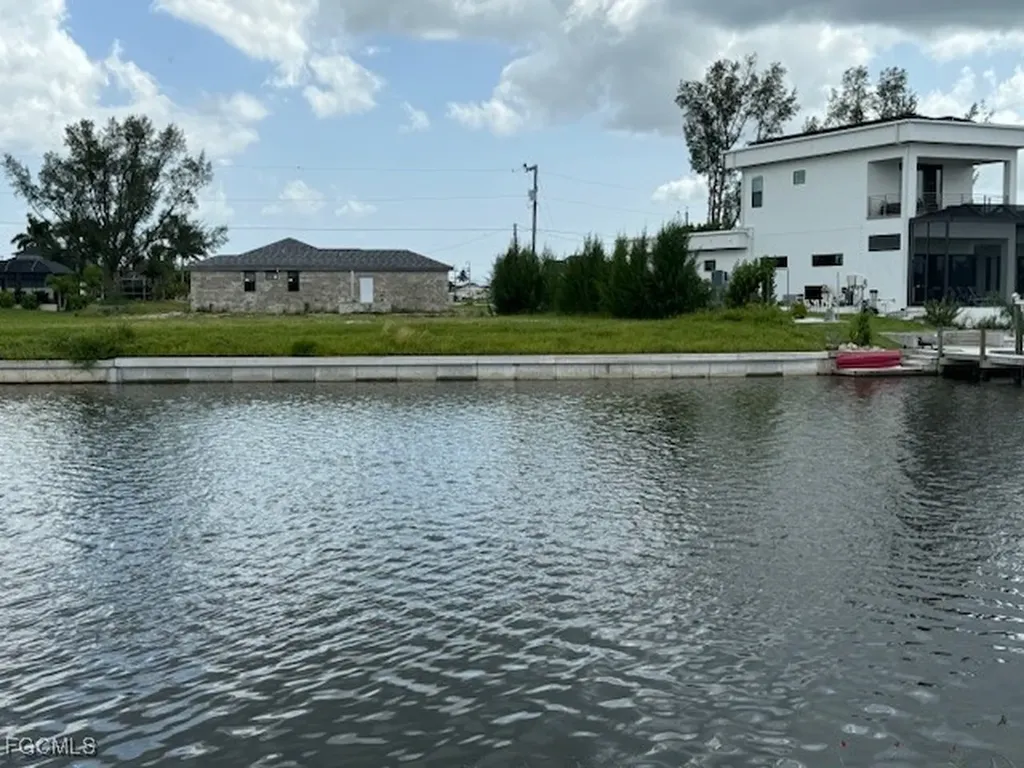 3711 NW 9th Terrace Cape Coral FL 33993