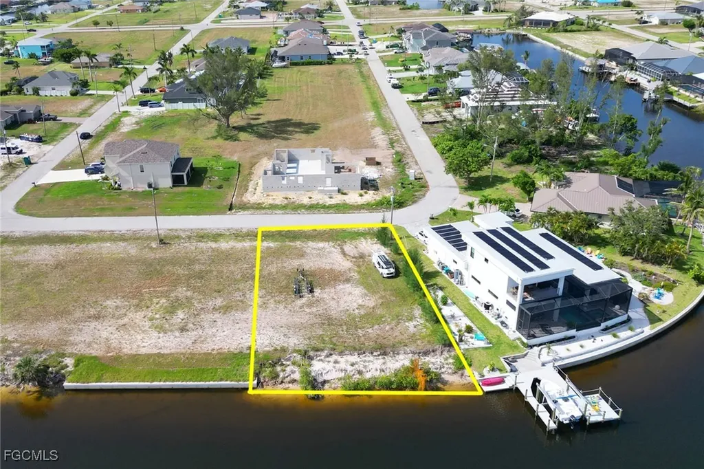 3711 NW 9th Terrace Cape Coral FL 33993