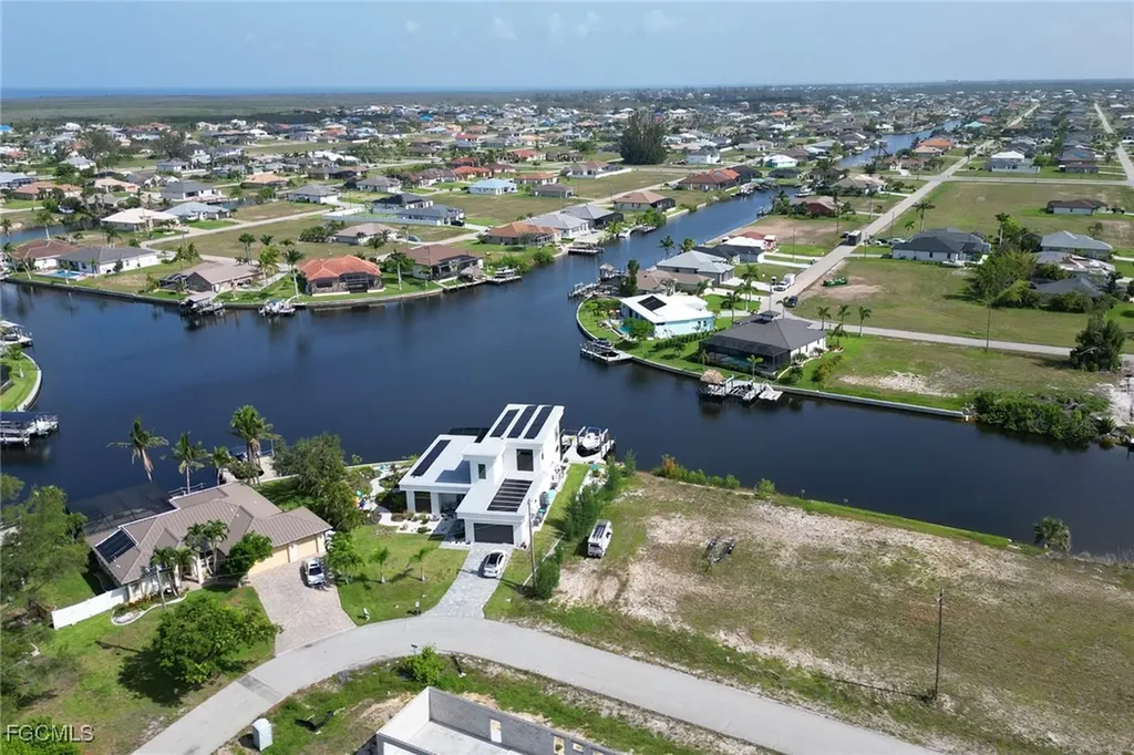 3711 NW 9th Terrace Cape Coral FL 33993