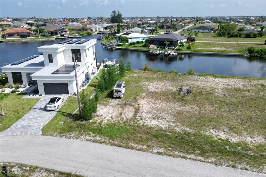 3711 NW 9th Terrace Cape Coral FL 33993