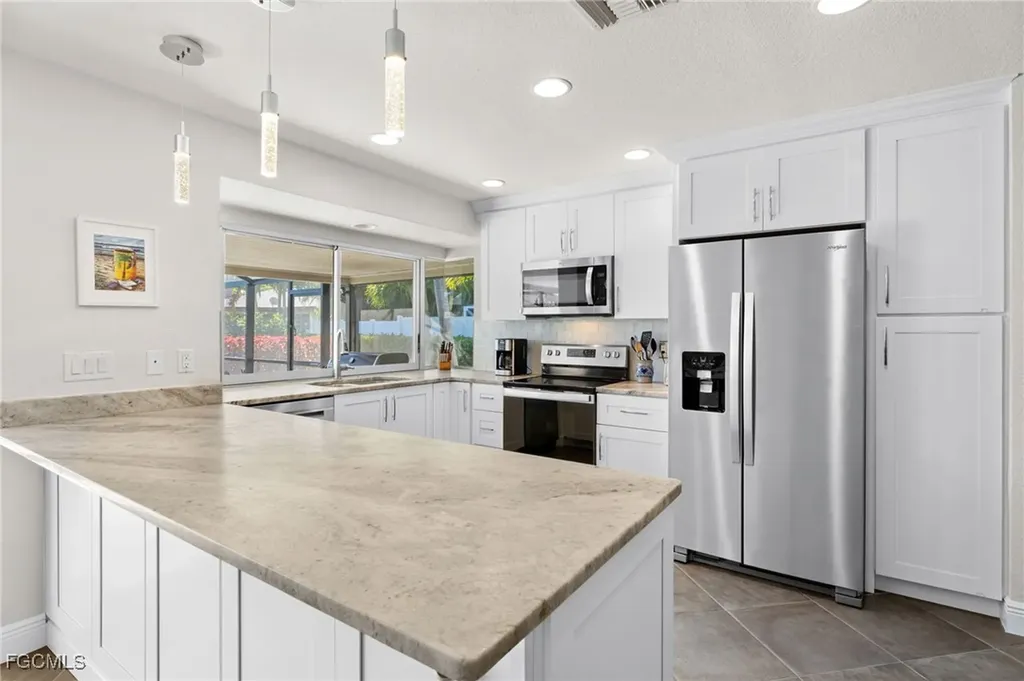 928 SW 52nd Street Cape Coral FL 33914