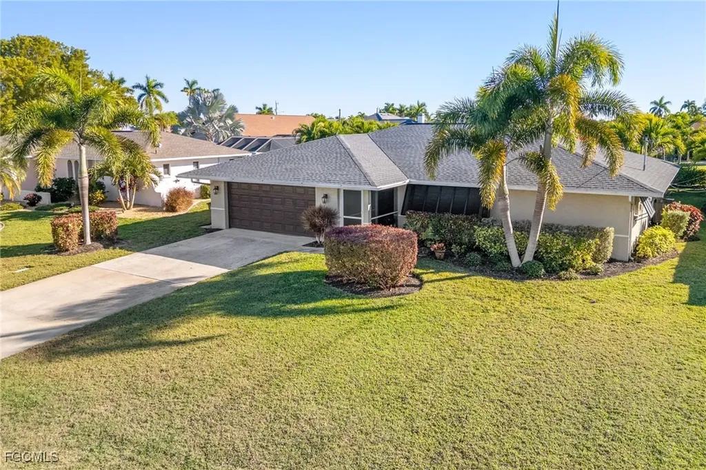 928 SW 52nd Street Cape Coral FL 33914