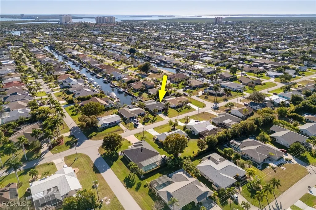928 SW 52nd Street Cape Coral FL 33914