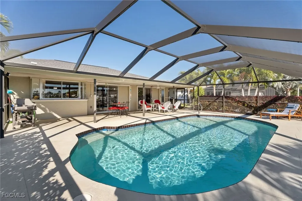 928 SW 52nd Street Cape Coral FL 33914