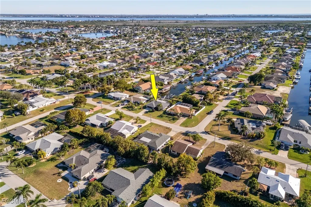 928 SW 52nd Street Cape Coral FL 33914