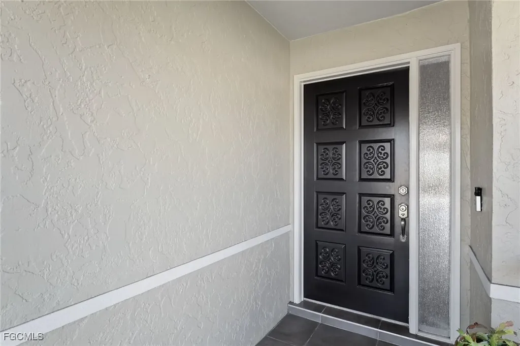 928 SW 52nd Street Cape Coral FL 33914
