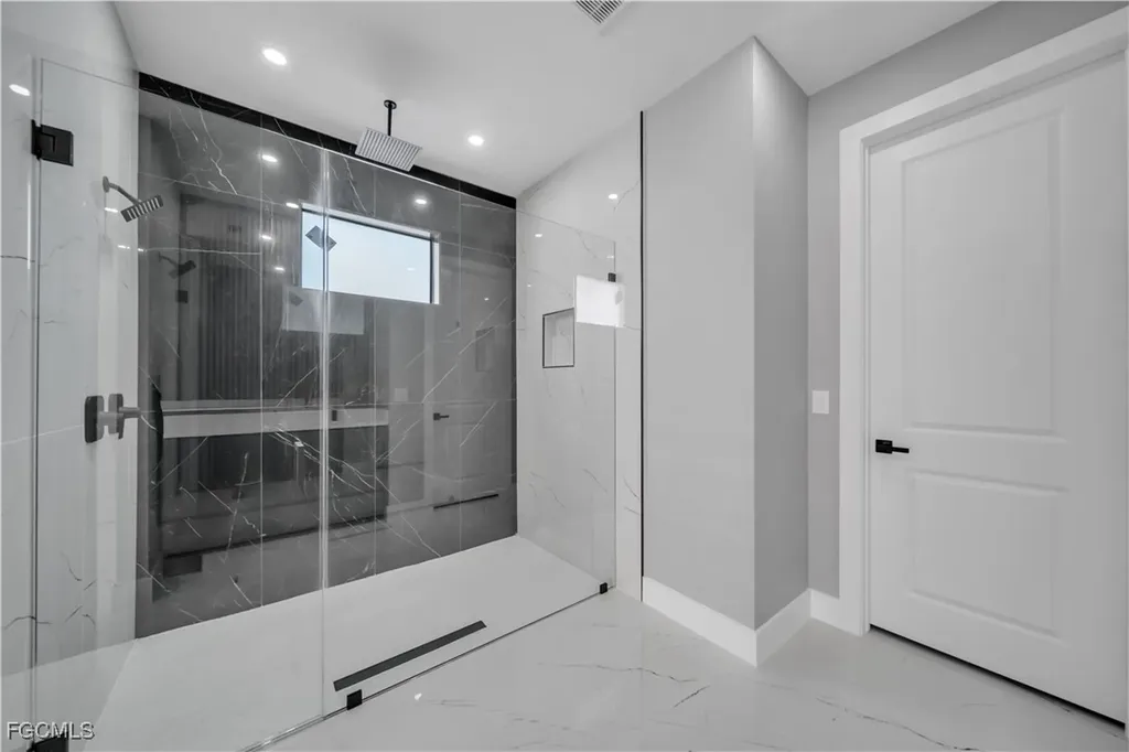 911 NW 37th Place Cape Coral FL 33993