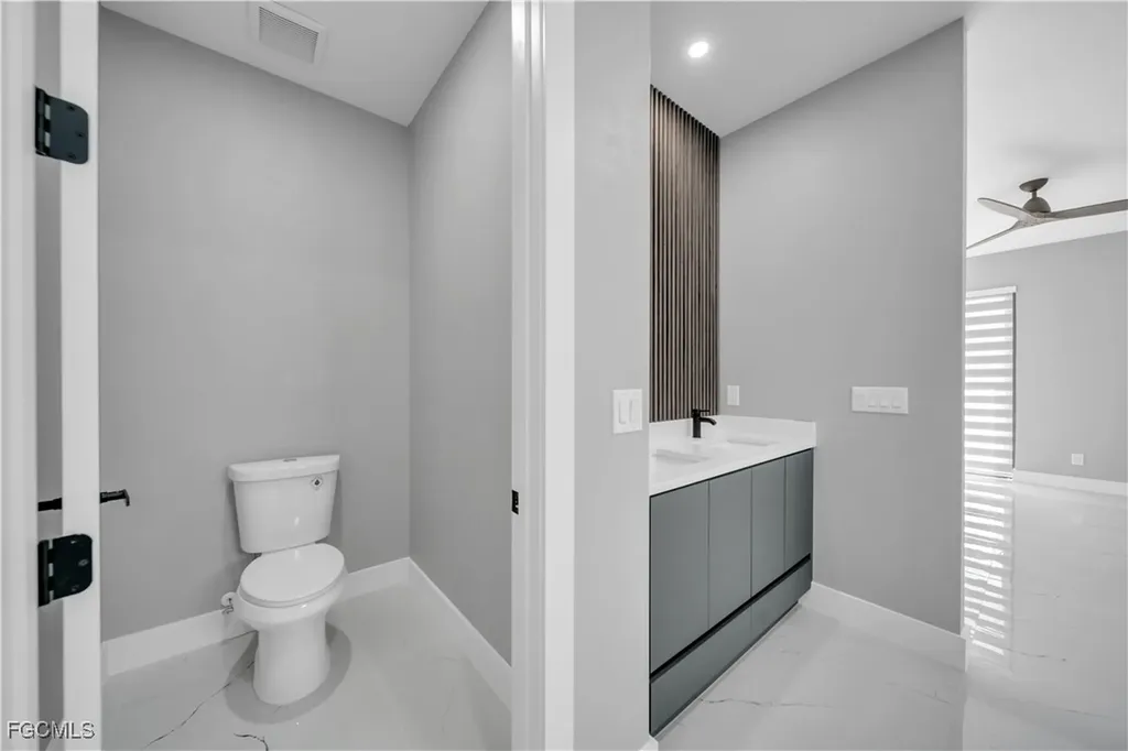 911 NW 37th Place Cape Coral FL 33993