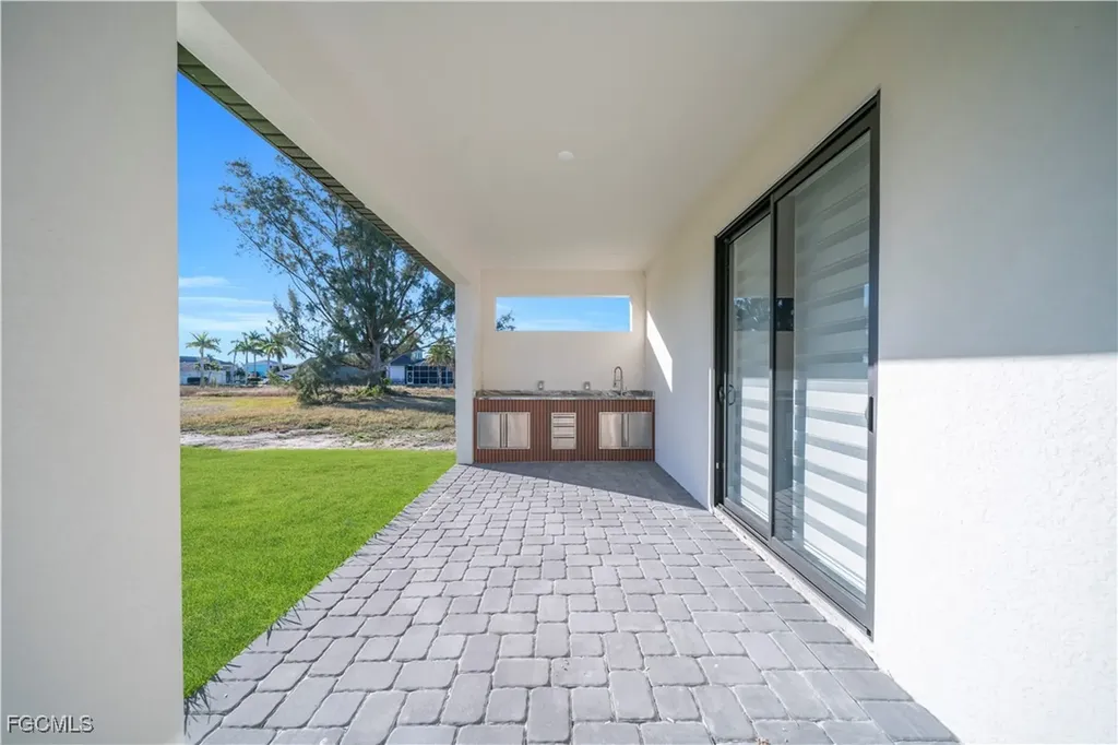 911 NW 37th Place Cape Coral FL 33993