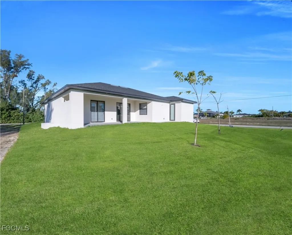 911 NW 37th Place Cape Coral FL 33993