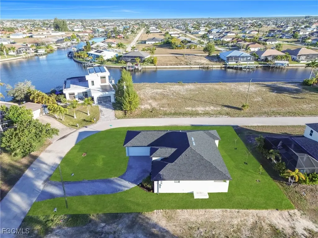 911 NW 37th Place Cape Coral FL 33993