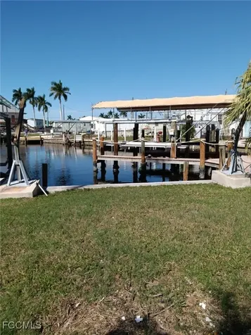 2413 York Road TRAILERHAVEN FL 33956
