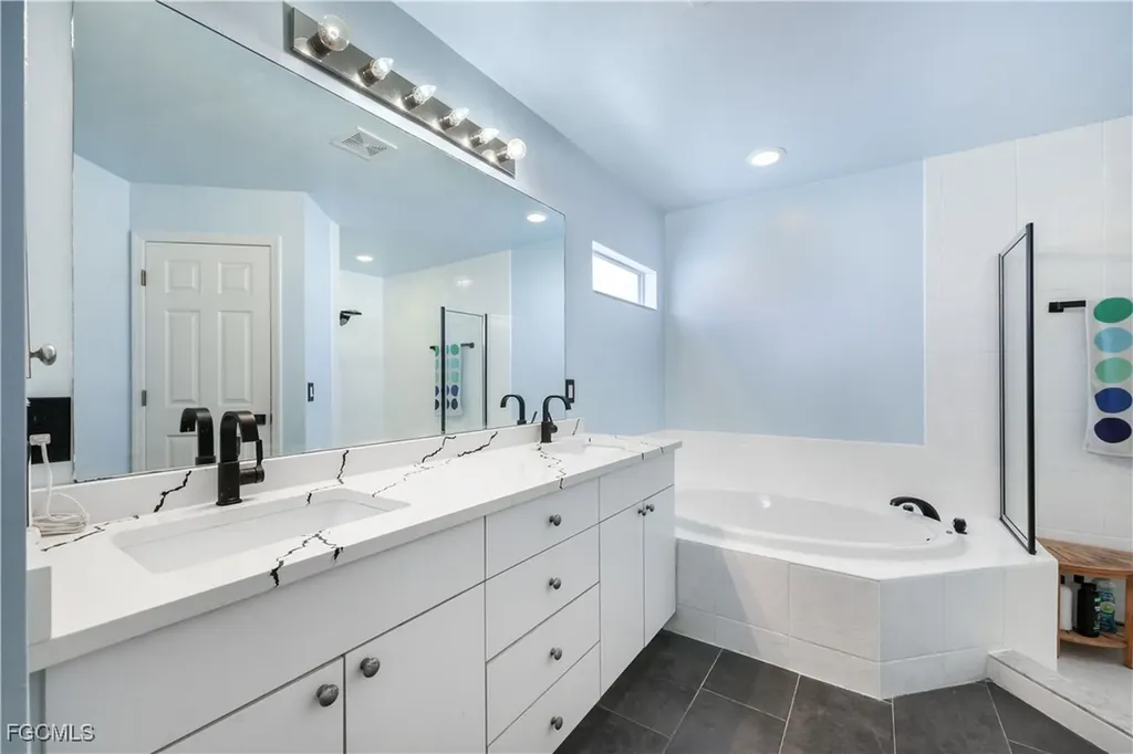 214 NW 25th Avenue Cape Coral FL 33993