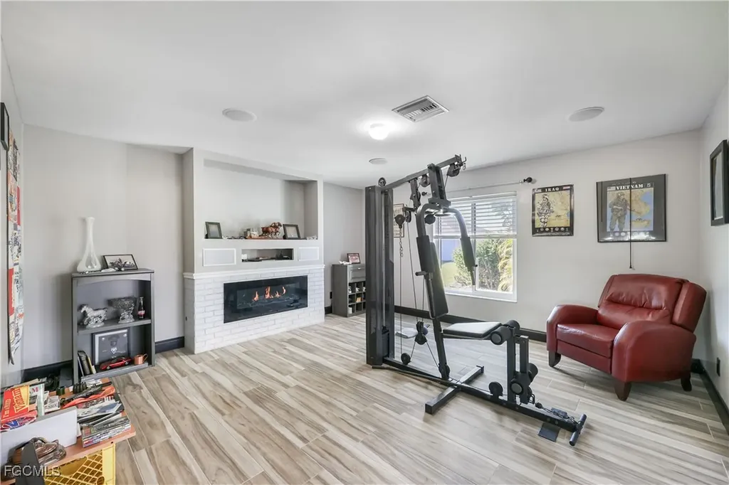 214 NW 25th Avenue Cape Coral FL 33993