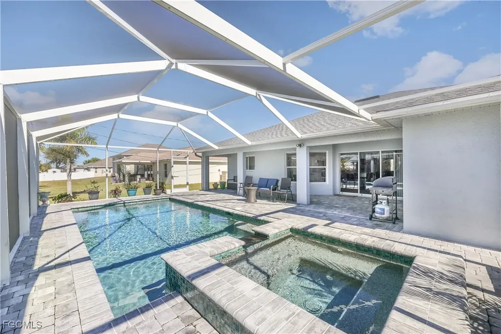 214 NW 25th Avenue Cape Coral FL 33993