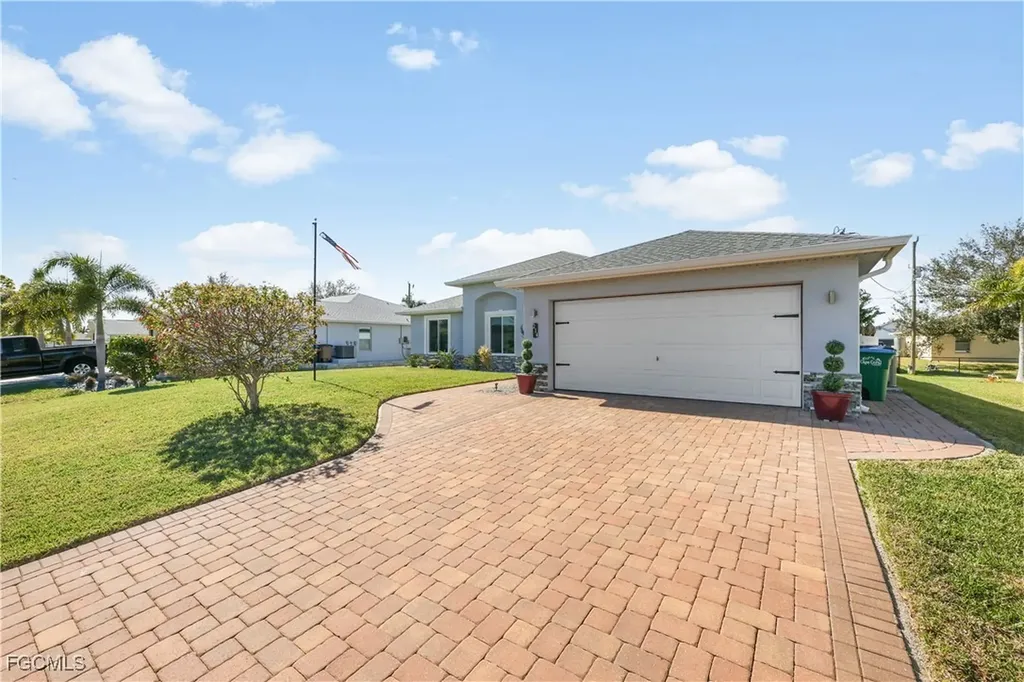 214 NW 25th Avenue Cape Coral FL 33993