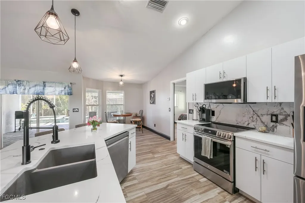 214 NW 25th Avenue Cape Coral FL 33993