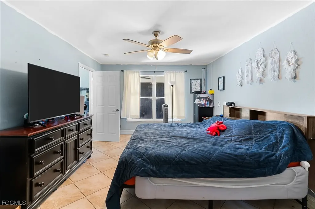1532 NE 34th Lane Cape Coral FL 33909