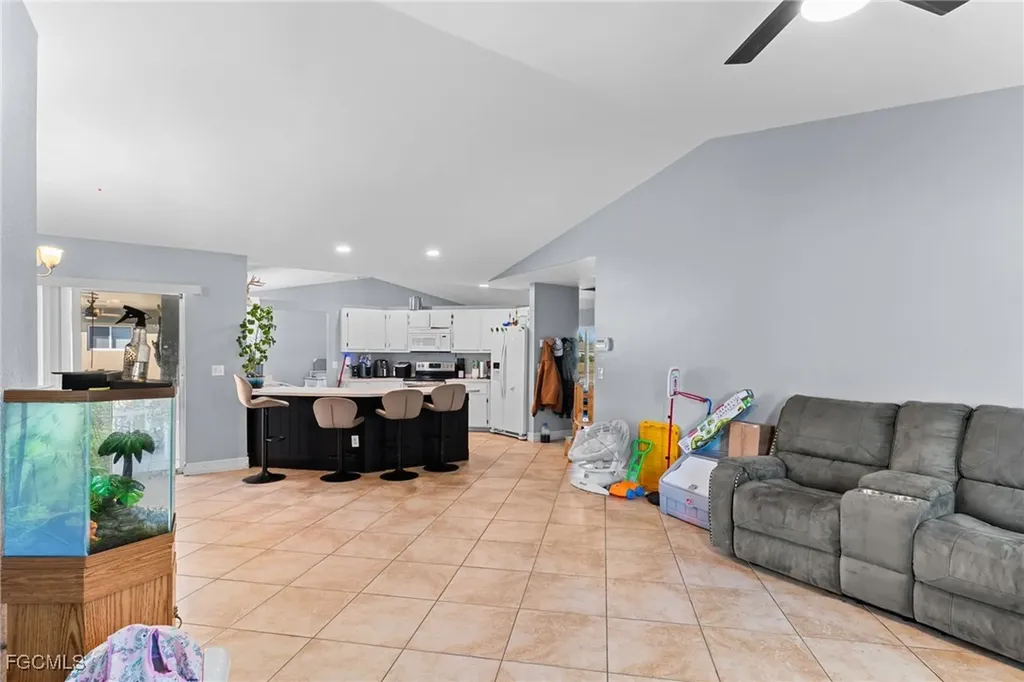 1532 NE 34th Lane Cape Coral FL 33909